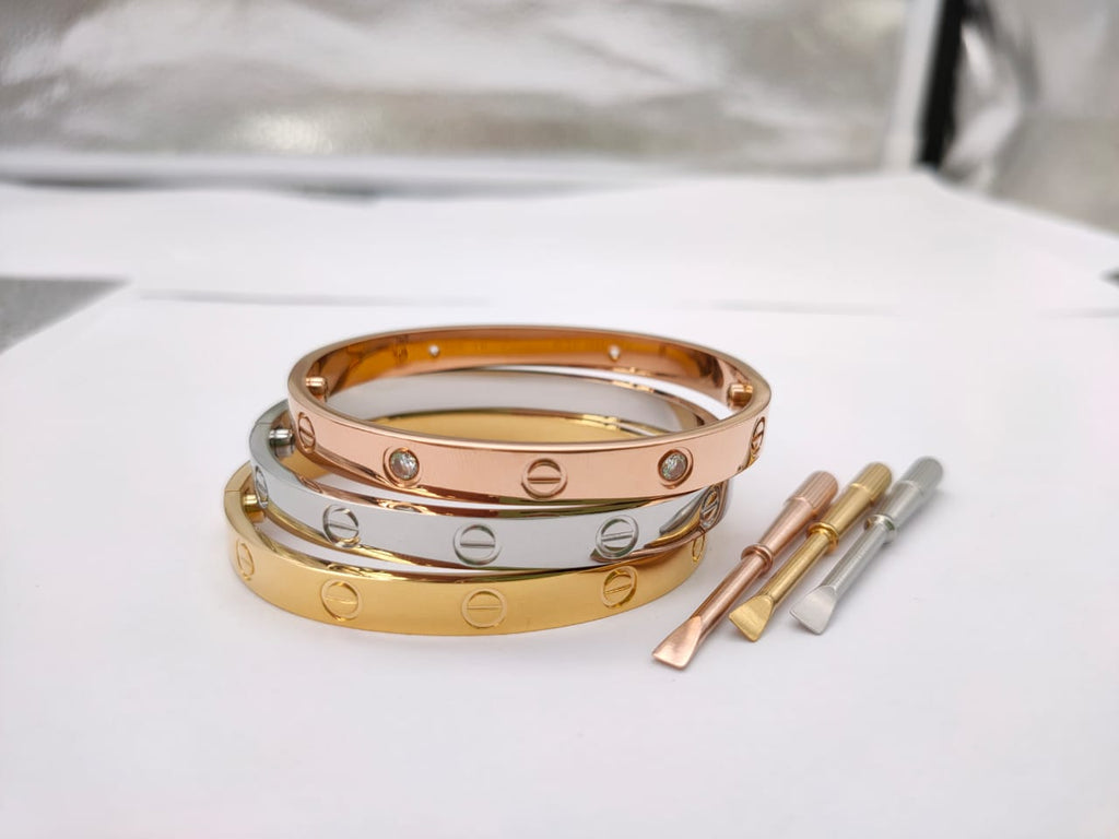Carti Unisex Bangle Bracelets - Féline Couture 