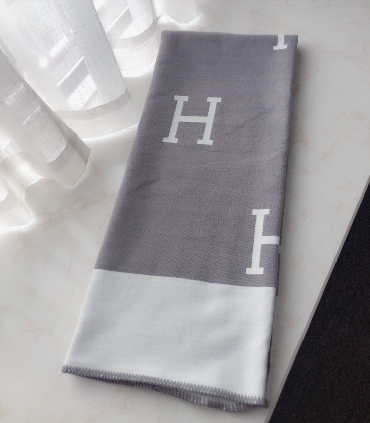 H Cashmere Throw Blankets - Féline Couture 