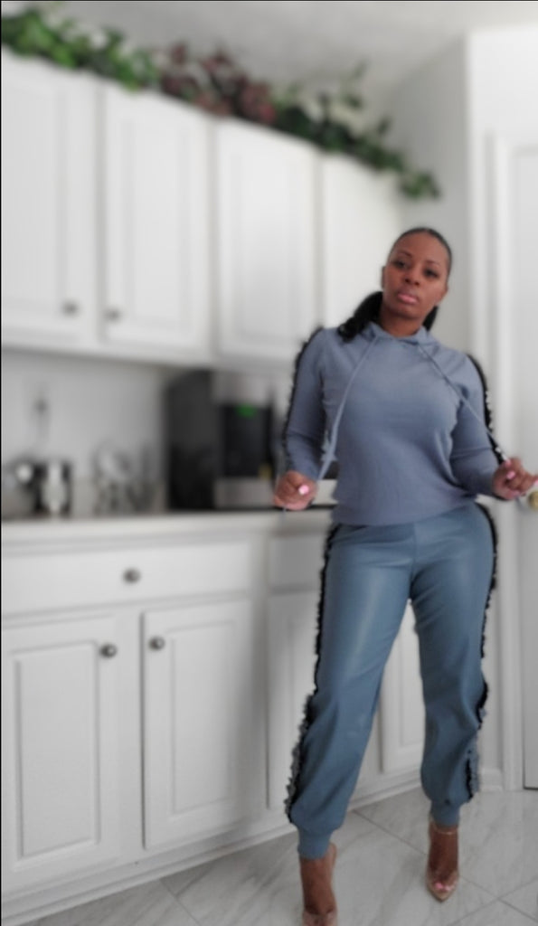 Be Savage Not Average Sweater & Jogger Set - Féline Couture 