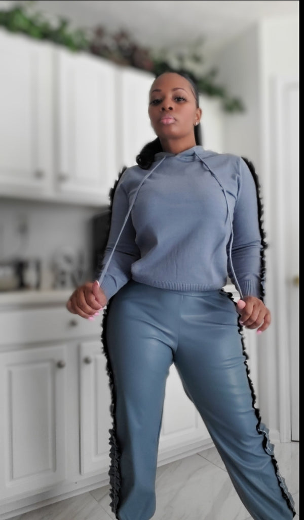 Be Savage Not Average Sweater & Jogger Set - Féline Couture 
