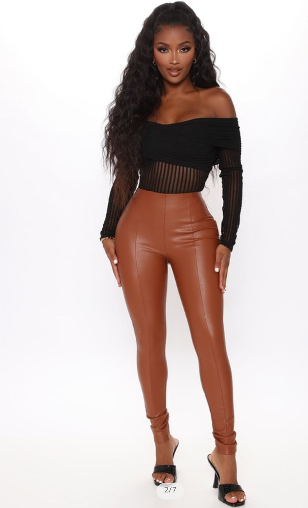 All Eyes On Me Leather Pants - Féline Couture 