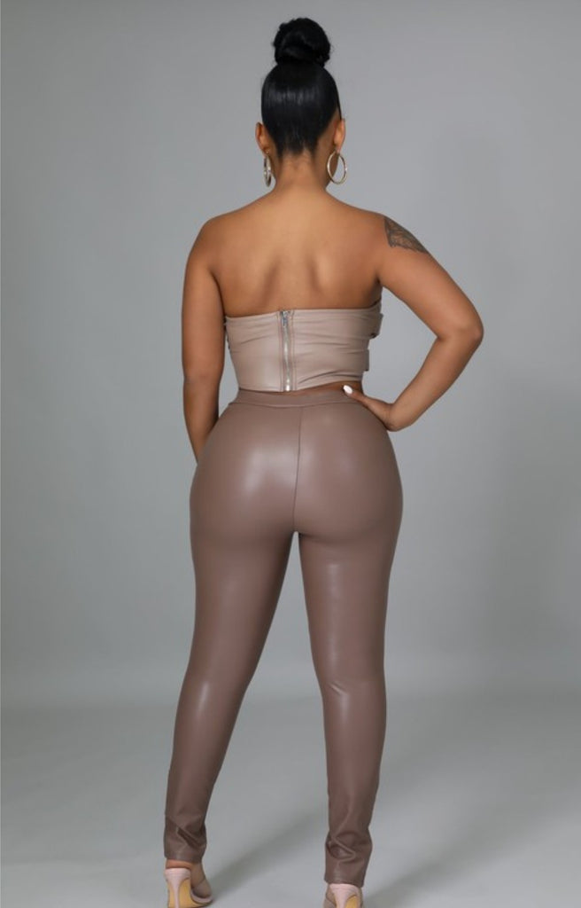 Hips & Slits Bottom Slit Leather Skinny Leg Pants - Féline Couture 