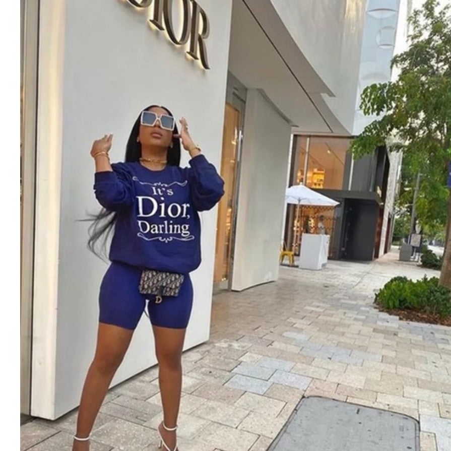 It's Dior Darling Sweatshirt - Féline Couture 