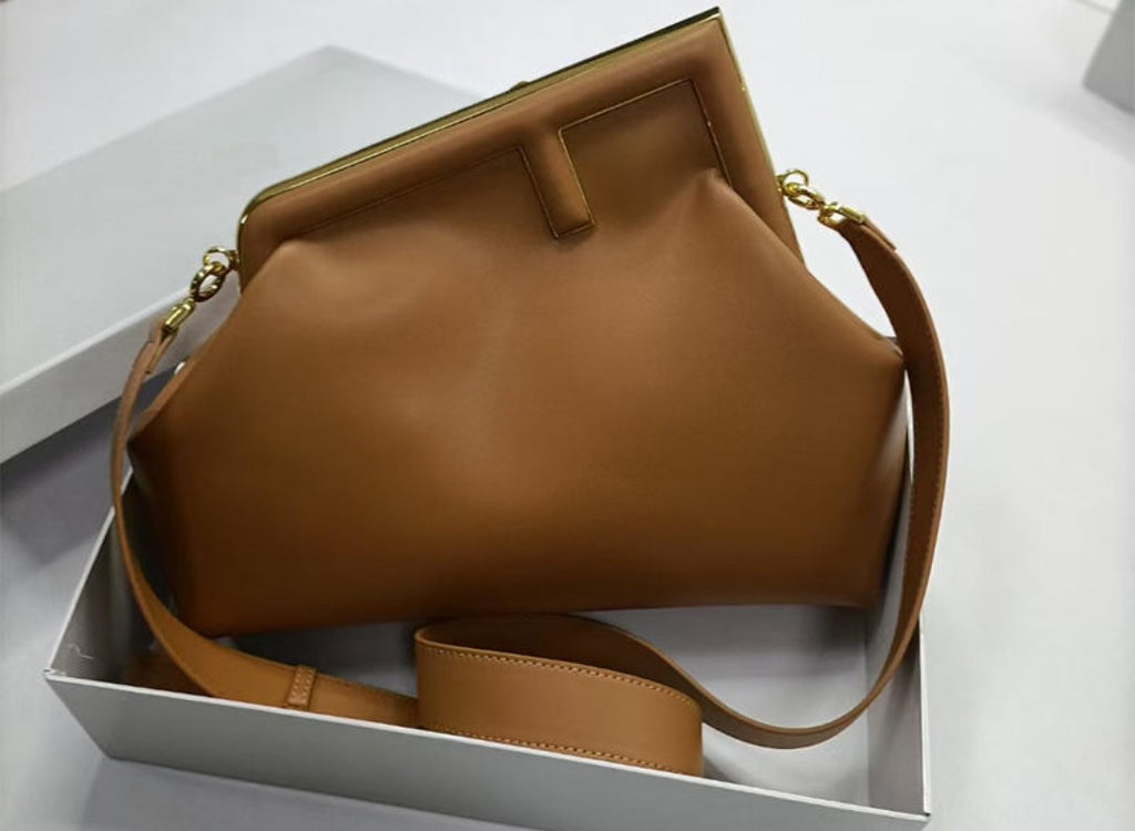 Feline Couture Signature Clutch Handbag - Féline Couture 