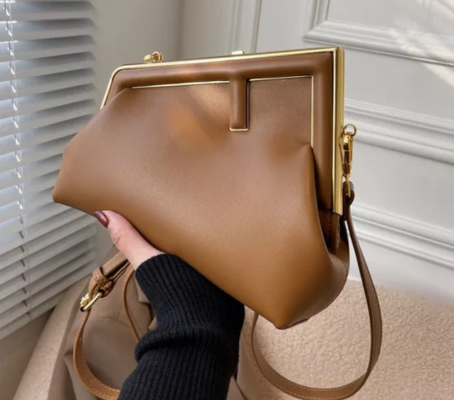 Feline Couture Signature Clutch Handbag - Féline Couture 